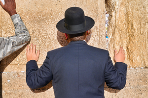Prayers at the wailing wall in jerusalem