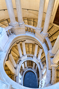 Visit the helicoidal staircase in Galleria Nazionale dArte Anti