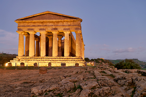Visit Concordia Temple in Valle dei Templi Agrigento Italy