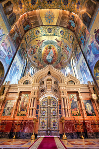 Visit the church of the savior on spilled blood st. petersburg