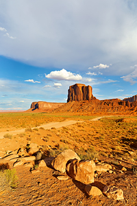Exploring Monument Valley in Utah during daytime by Marco Brivio