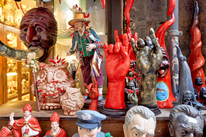 Naples artisan workshops Christmas statues and figurines
