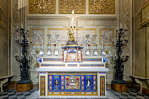 Visit Pitti Palace Museum and discover the Palatine Chapel altar
