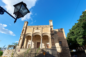 Visit Santa Maria della Catena church in Palermo Italy during th