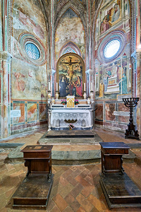 Visit to Church of San Francesco and its frescos in Volterra