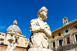 Fountain at Piazza Pretoria in Palermo displays many unique stat