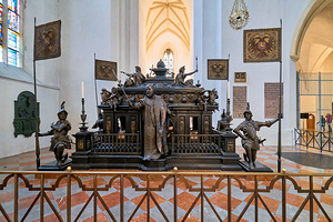 Cenotaph of emperor louis iv in frauenkirche munich germany