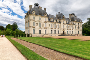 Visit to Chateau de Cheverny in the Loire Valley France