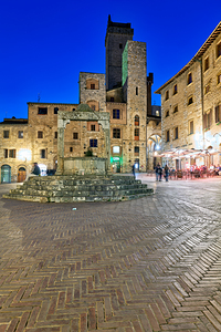 Sunset in San Gimignano at Piazza della Cisterna