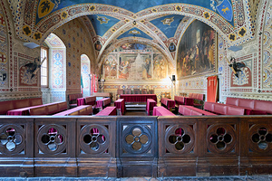 Visit the frescoed Hall of the Council in Volterra Tuscany