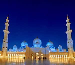 Sheikh Zayed Grand Mosque at night in Abu Dhabi