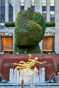 Prometheus statue at Rockefeller Center Manhattan