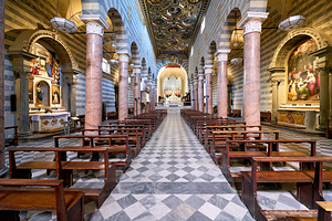 Explore the beauty of Duomo di Volterra in Tuscany Italy