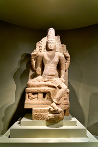 Seated figure sculpture at Asian Art Gallery Met Museum