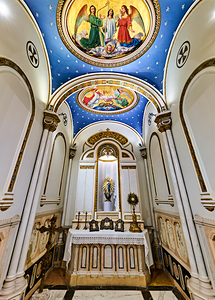 Visitors explore the Museo Nacional de Cerámica in Valencia