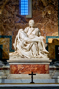 Michelangelos pieta at saint peters basilica in rome italy