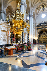 Visit to cathedral of the savior in zaragoza spain