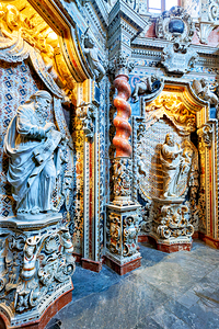 Visit the Crucifix chapel in Duomo di Monreale in Palermo Sicily