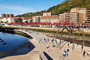 Maman sculpture by Louise Bourgeois by Nervion River in Bilbao