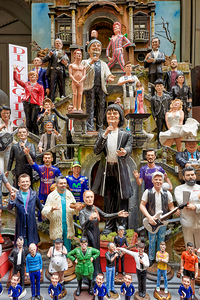 Statues in artisan workshops of Christmas Nativity Scene in Napl