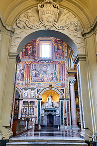 Visit the archbasilica cathedral in rome