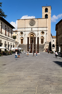 Todi Umbria Italy. Concattedrale della Santissima Annunziata. Cathedral. Piazza del Popolo. The statue Quattro Stele by Arnaldo Pomodoro