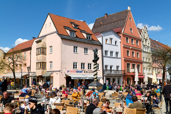 Outdoor dining at restaurants along the Romantic Road in Bavaria Print