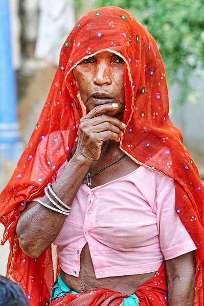 Portrait of woman in traditional dress from Mandawa Rajasthan Digital Download