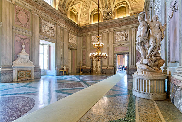 Visit to the hall of the bodyguards in caserta palace by Marco Brivio