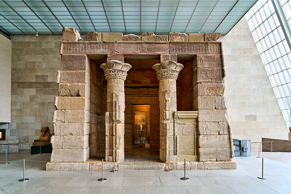 Visit to the temple of dendur in the metropolitan museum of art by Marco Brivio
