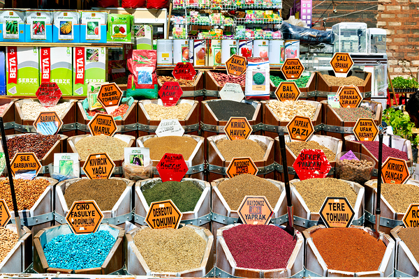 Spices and herbs displayed at Grand Bazaar in Istanbul Print