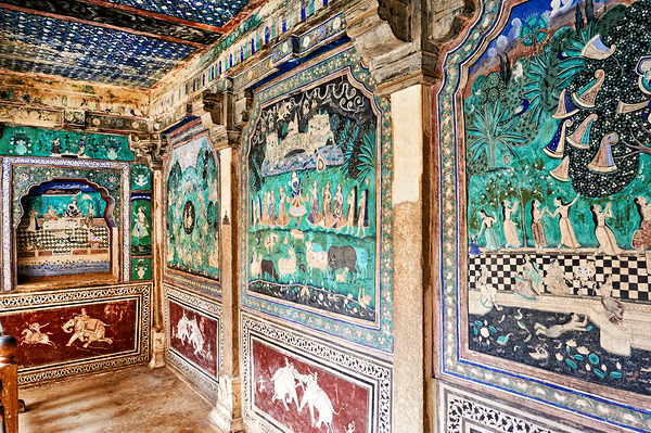 Decorations and paintings at Taragarh Fort in Bundi Rajasthan by Marco Brivio