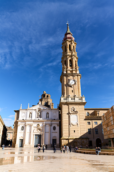 Zaragoza Spain. Cathedral of the Savior of Zaragoza. Catedral del Salvador   La Seo. Museo del Foro de Caesaraugusta Print