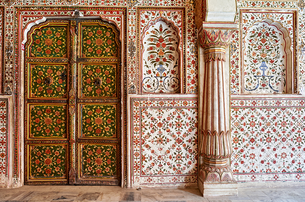 Exploring the detailed artwork of Junagarh Fort in Bikaner Indi Print