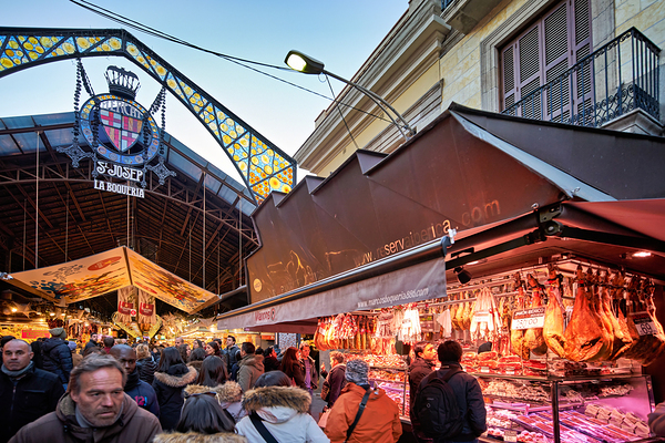 Crowds gather at Barcelonas La Boqueria market Print
