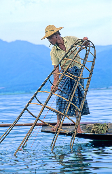 Fishing on Inle Lake in Myanmar with bamboo tools Print