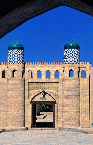 Exploring the ancient gates of Khiva in Uzbekistan Print
