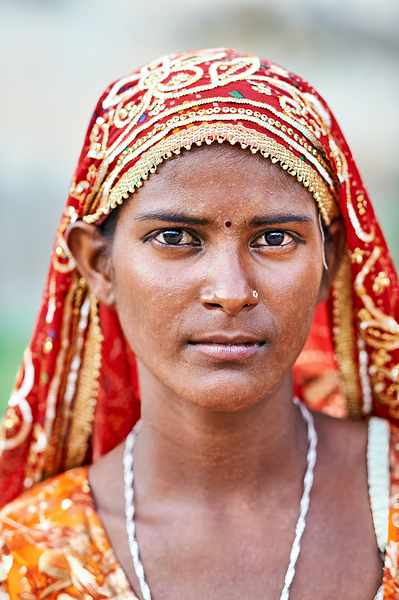 Portrait of woman in traditional dress in Mandawa Rajasthan Print