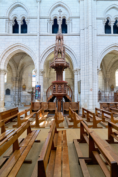 Collegiale Saint Martin church in Chablis Burgundy France Print