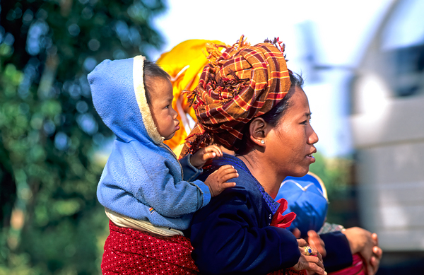Portrait of Burmese women of Shan ethnicity in Myanmar Print
