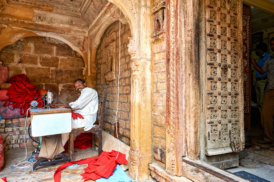 Traditional haveli house in Jaisalmer Rajasthan with tailor wor  Imprimer