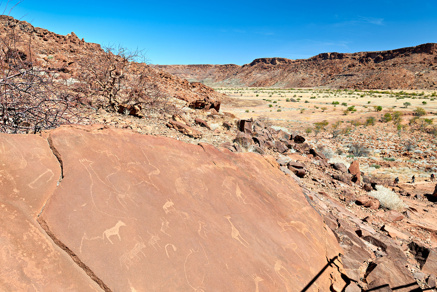 Prehistoric rock engravings in Twyfelfontein Kunene region  Imprimer