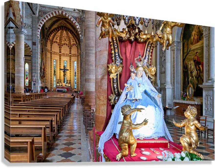 Verona Veneto Italy. The Basilica of Saint Anastasia. Madonna statue Canvas Print