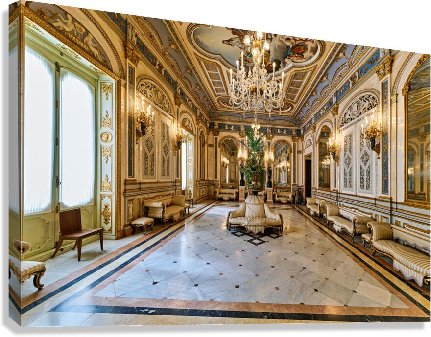 Visit to national museum of ceramics and decorative arts in vale Canvas Print