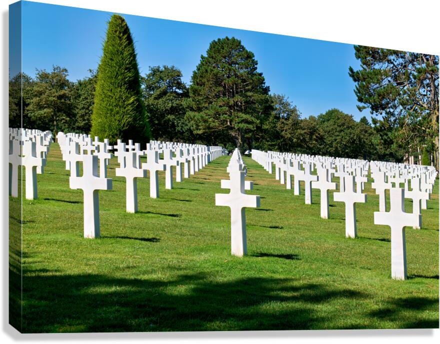 Grave markers at Normandy American Cemetery in Colleville sur Me Canvas Print