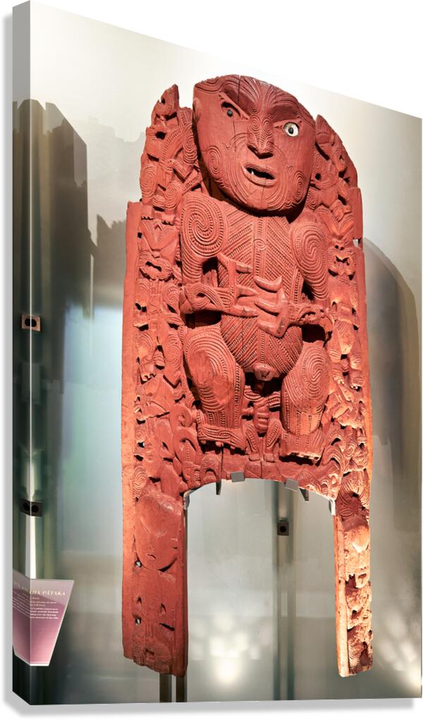 Maori carving in Auckland War Memorial Museum in New Zealand Canvas Print