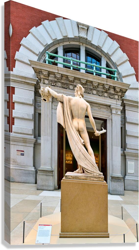 Perseus holds Medusas head at Metropolitan Museum of Art in New Canvas Print