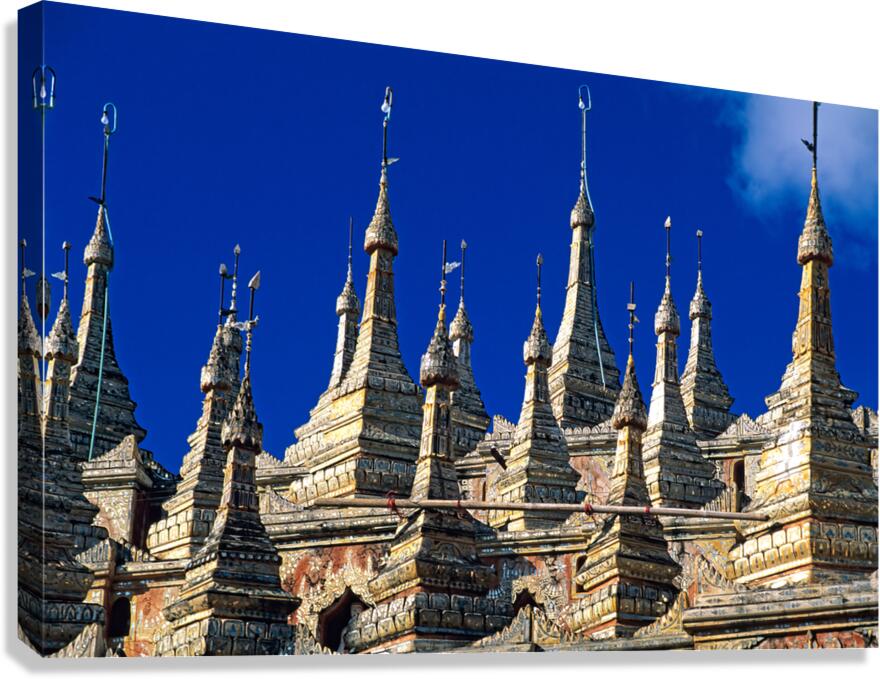 Mohnyin Thambuddhei Paya in Monywa shows many stupa structures Canvas Print