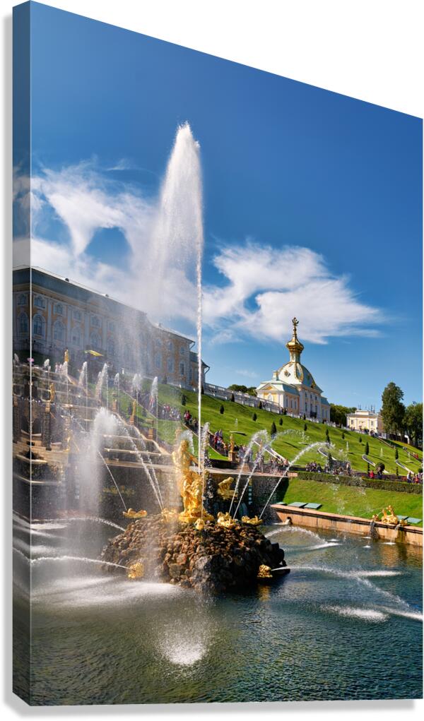 Fountains and gardens at Peterhof Palace in Saint Petersburg Canvas Print