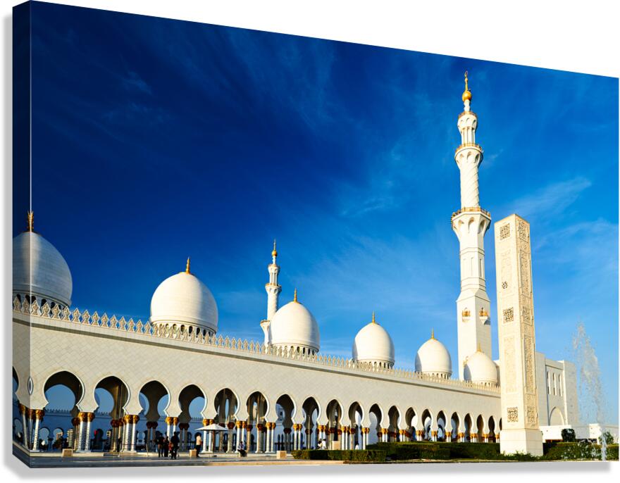 Visiting the sheikh zayed grand mosque in abu dhabi Canvas Print
